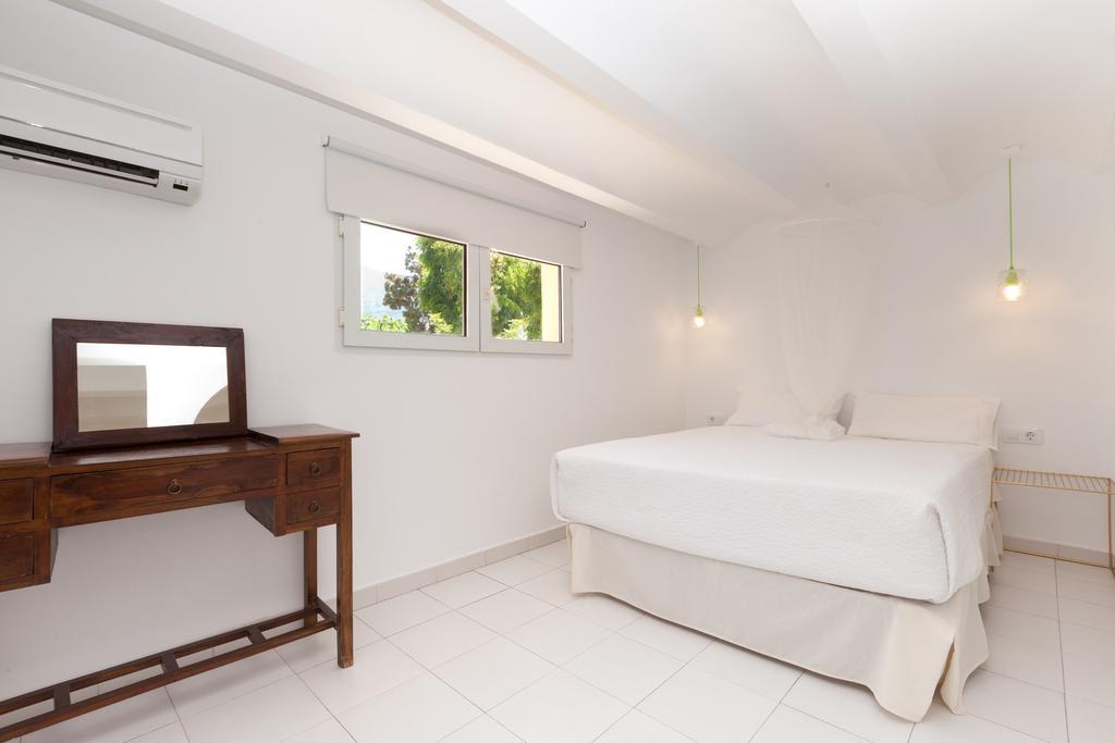 Apartamentos MR La Raconà Santa Llucia Extérieur photo